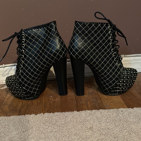 Charlotte Russe heels - Picture 3 of 8